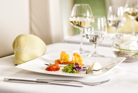 TUI Cruises Mein Schiff 4 Interior Richards 2.jpg